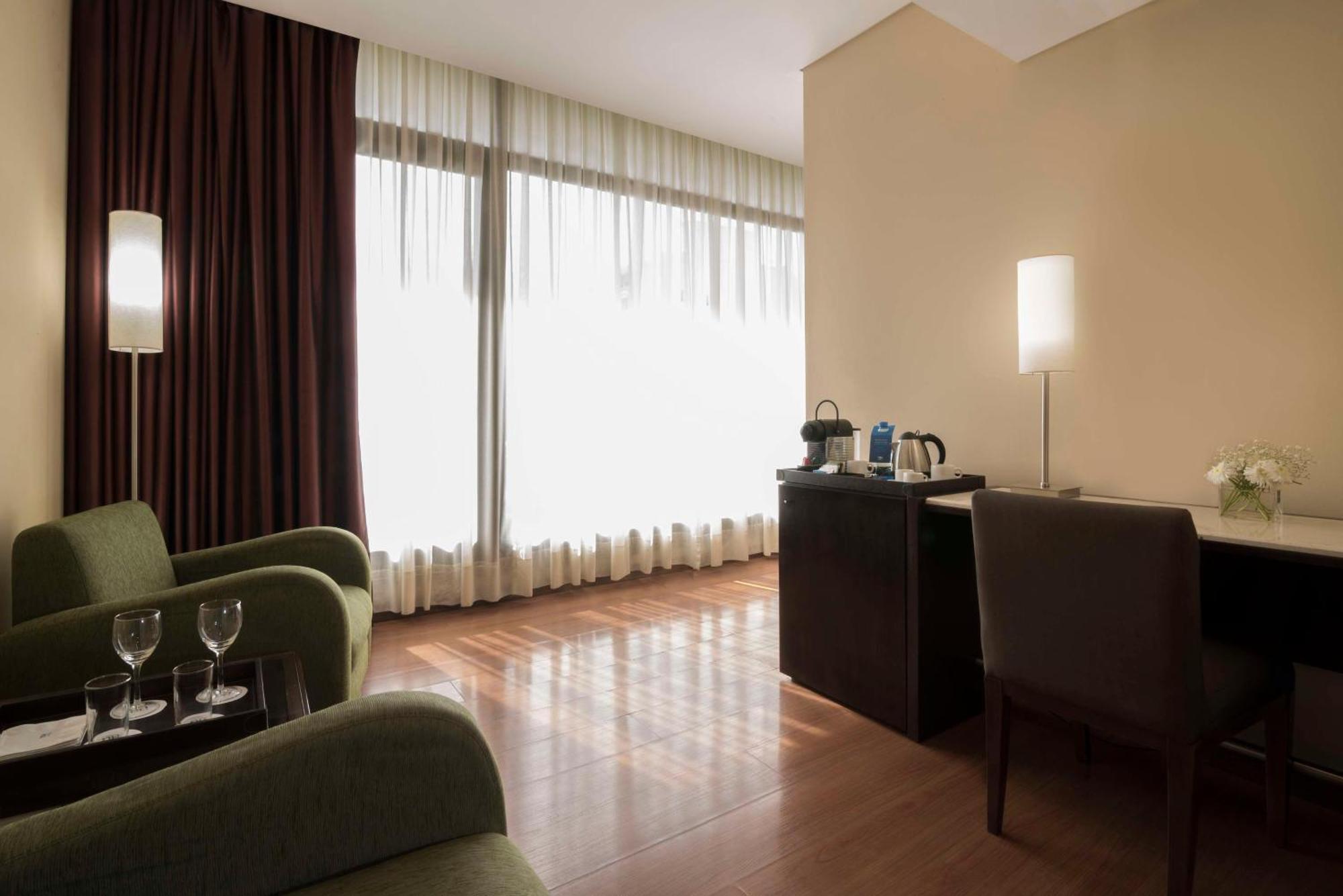 Nh Mendoza Cordillera Hotell Exteriör bild